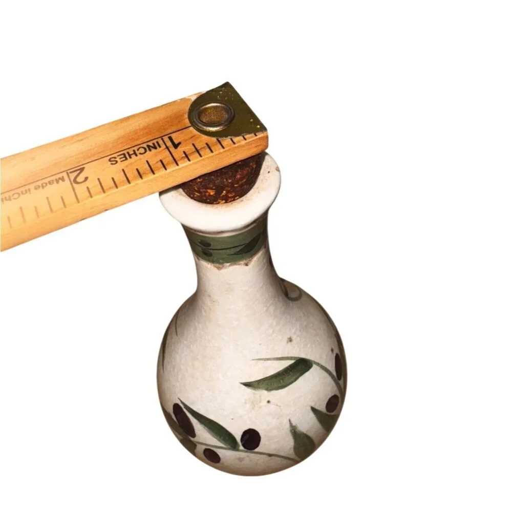 Oneida Handcrafted Olive Motif Ceramic Oil & Vinegar Bottle With Cork Stopper 6. - Picture 2 of 5